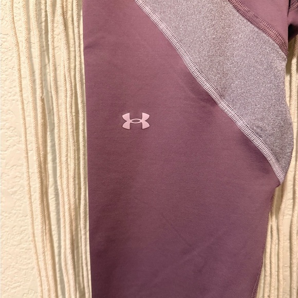 Under Armour Mauve Leggings XL – Women’s Two-Tone Accent Workout & Activewear - Picture 2 of 3